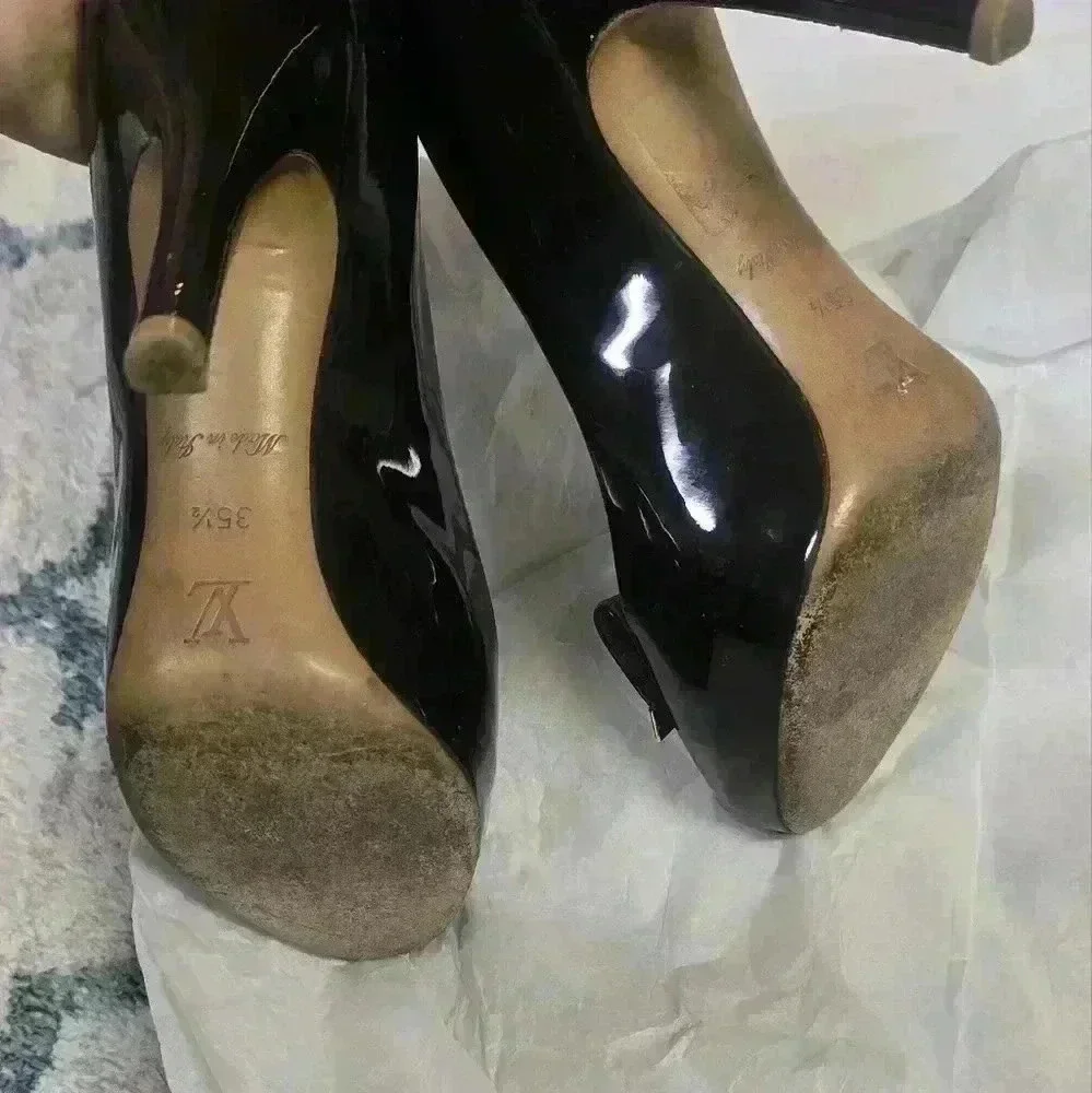 Louis vitton heels size 35.5 great condition - Picture 4 of 13